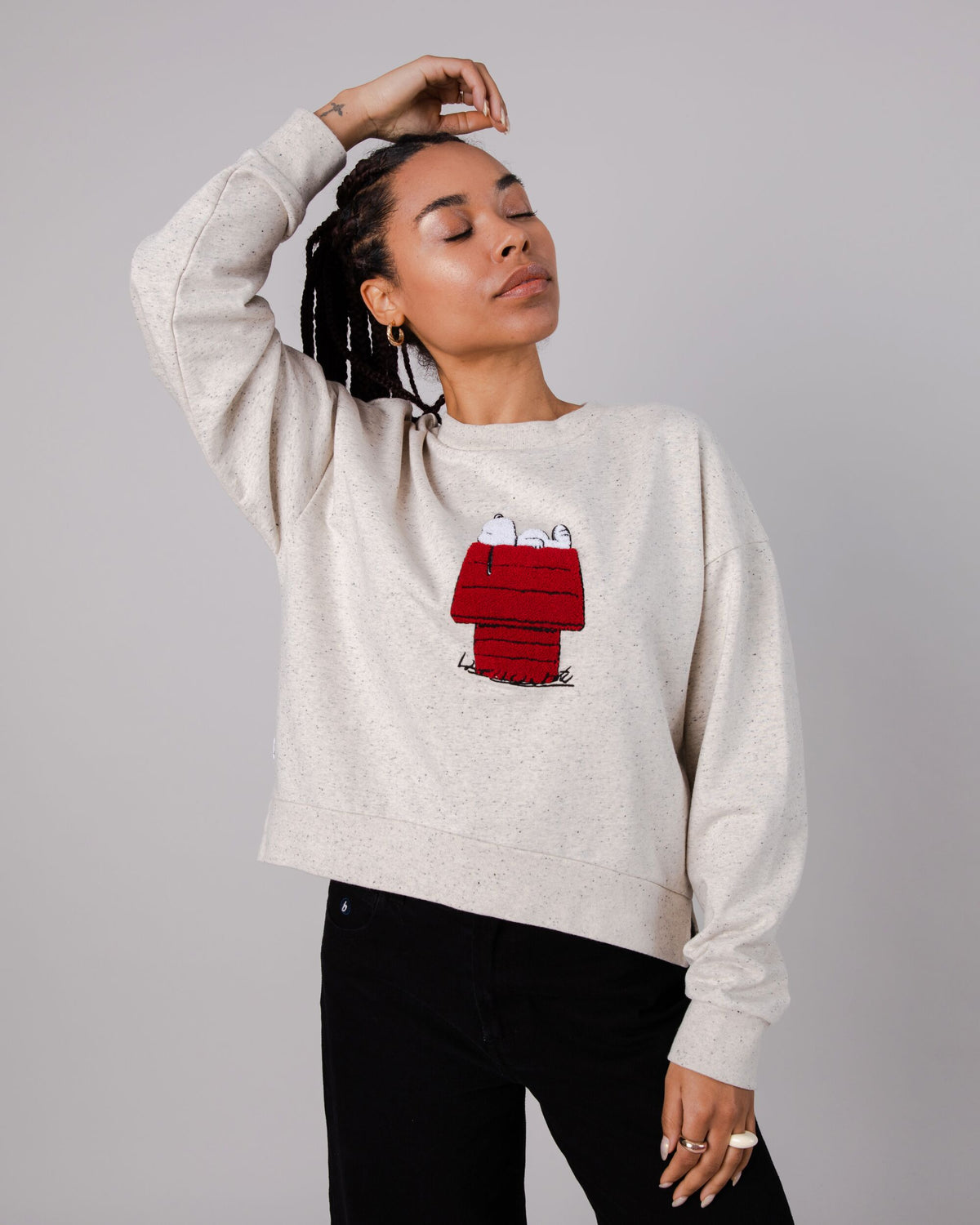 Peanuts Snoopy Doghouse Sweatshirt Cream