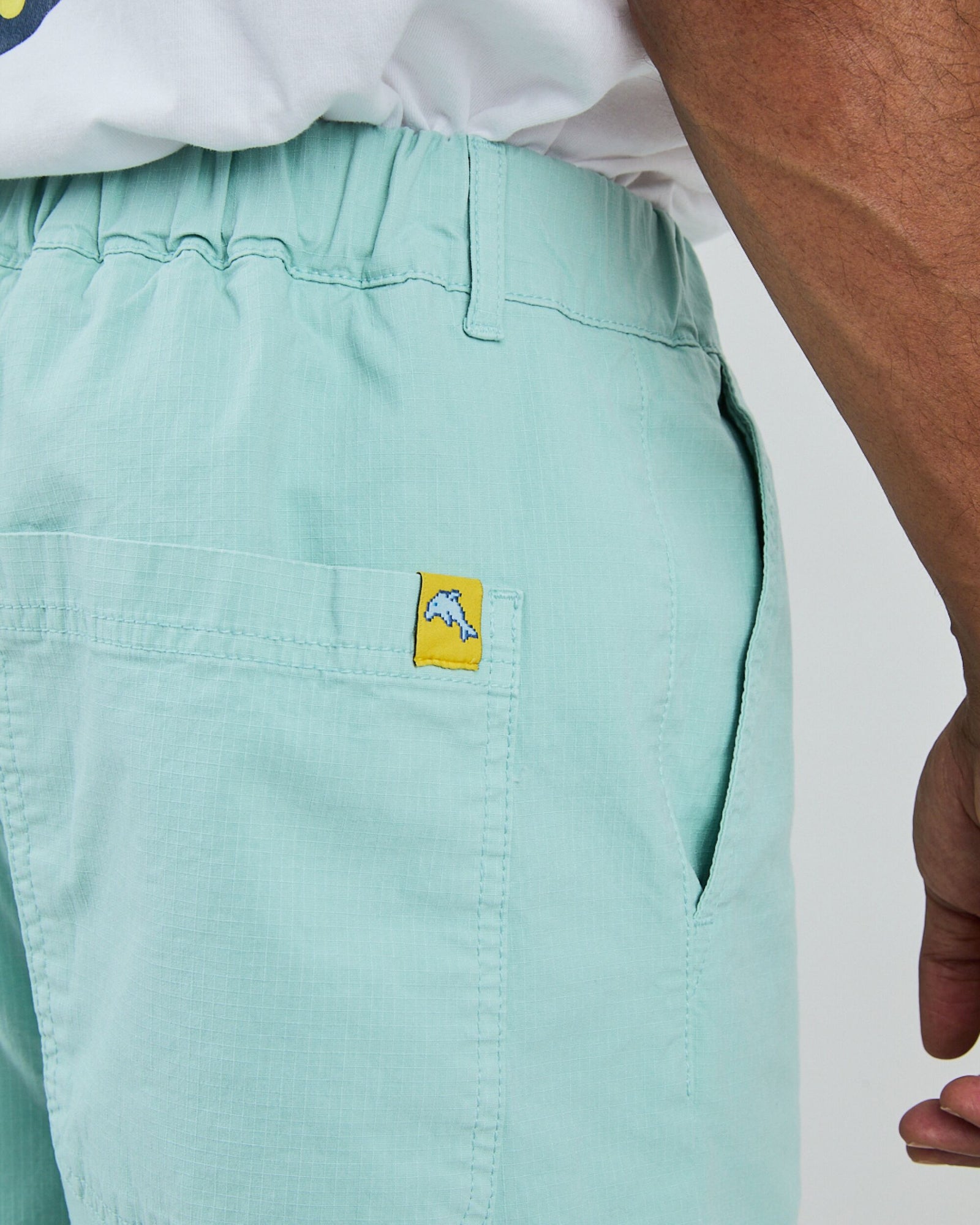 Relaxed Shorts Dolphin light Green